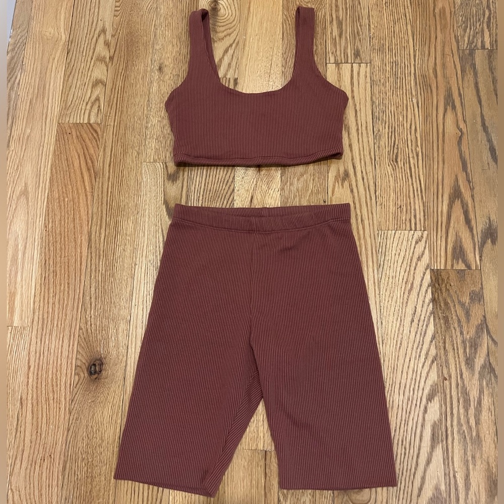 Brown rib bike short and crop top set